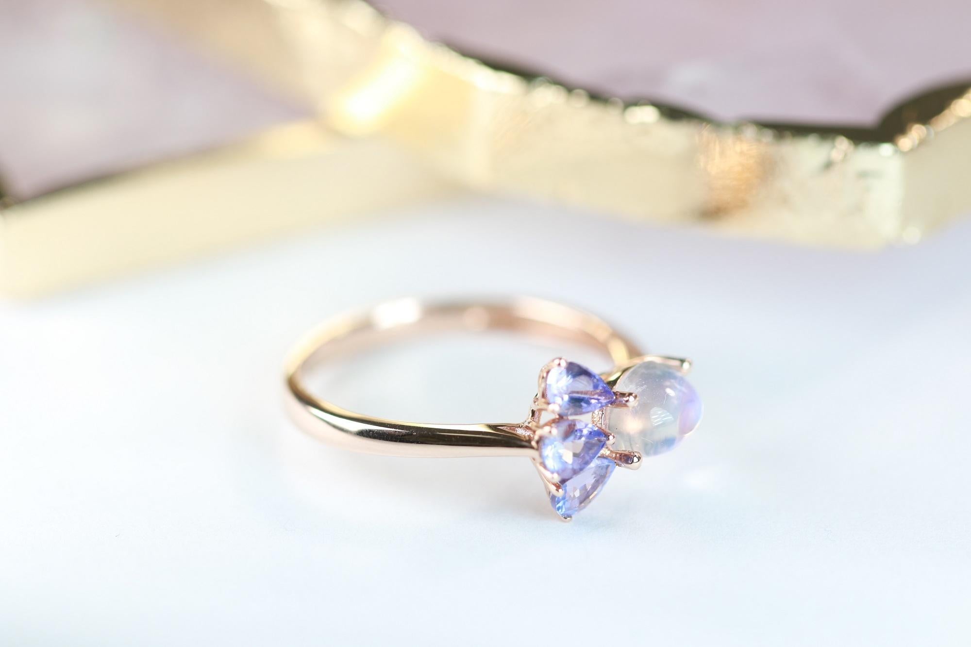 Oval Cut 1.10 Carat-Oval Cab moonstone, Tanzanite and Diamond 14K Rose Gold Ring For Sale