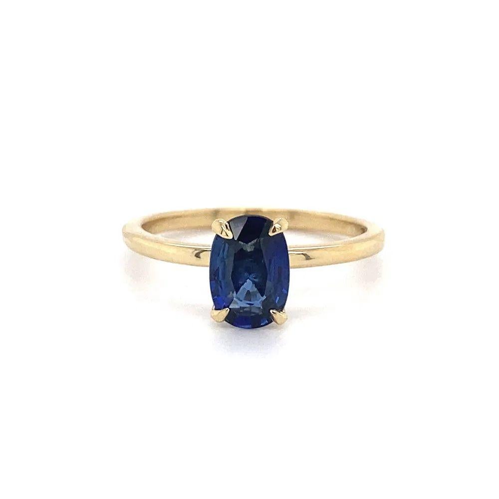 1,10 Karat Ovaler Saphir Solitär Vintage Goldring mit Solitär im Zustand „Hervorragend“ im Angebot in Montreal, QC