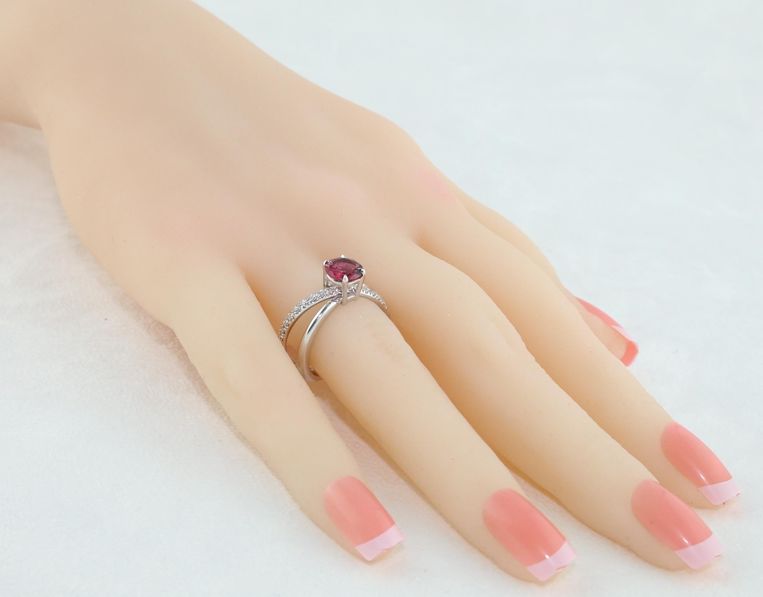 1.10 Carat Pink Tourmaline Diamond Gold Spin Ring For Sale 1