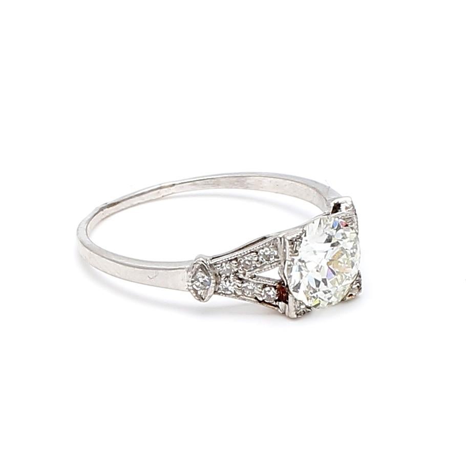 Taglio brillante Anello di fidanzamento in platino con diamante rotondo a forma di Brilliante J-VS1 da 1,10 carati in vendita