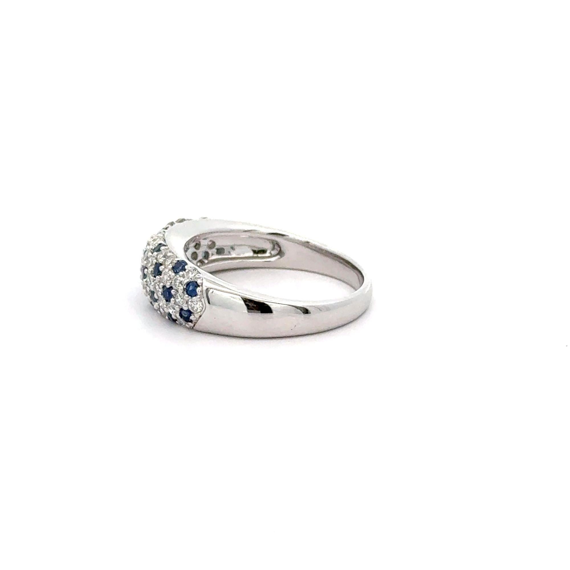 1.10 Carat Sapphire and Diamond Pave Cluster Platinum Band Ring In New Condition For Sale In Miami, FL