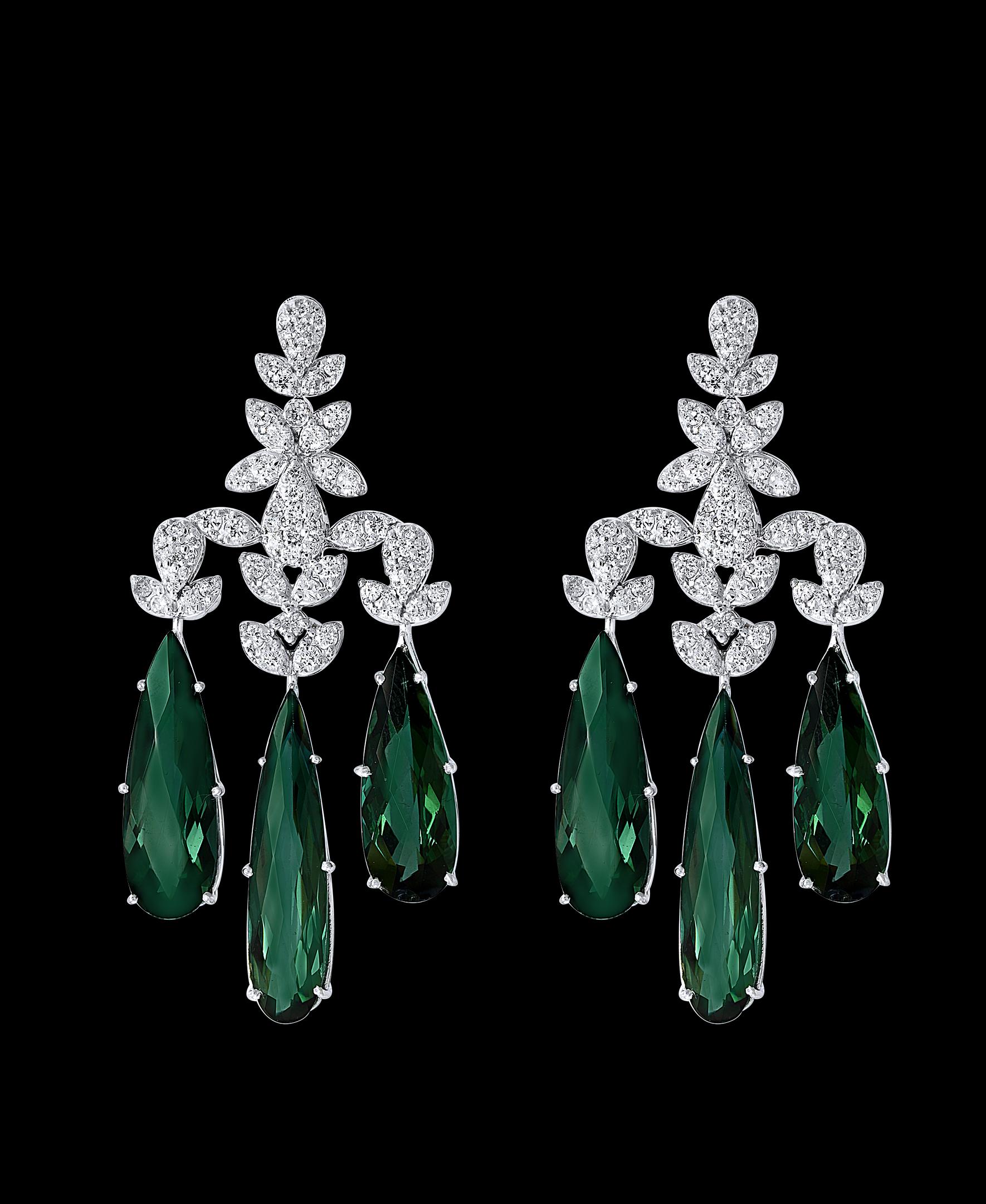 Women's 110 Carat Tear Drop Green Tourmaline and 25 Ct Diamond Necklace Suite 18 K Gold For Sale