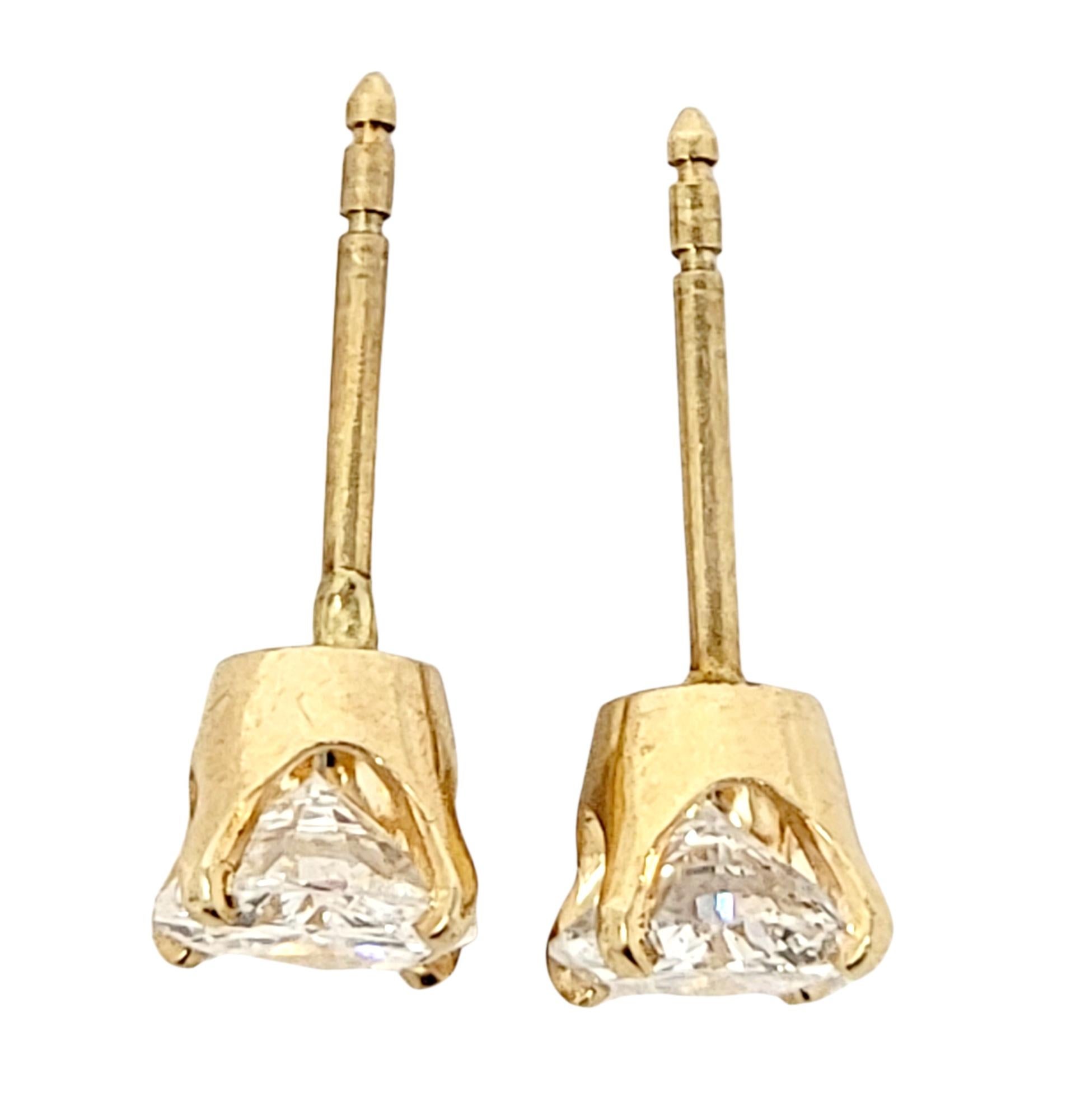 1.10 Carat Total Round Brilliant Solitaire Diamond Stud Earrings in Yellow Gold 2