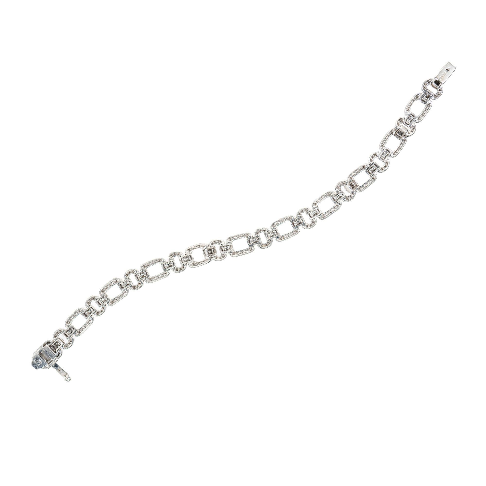 1.10 Carats Diamond Bead Set Hand Engraved Gold Link Bracelet For Sale 1
