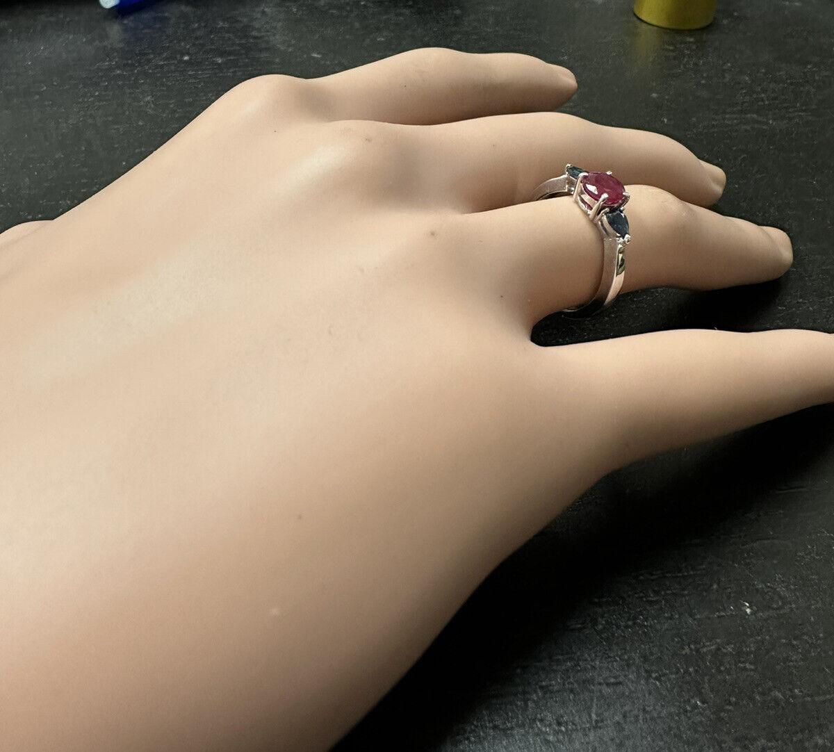 1.10 Carats Exquisite Natural Ruby and Sapphire 14k Solid White Gold Ring For Sale 3