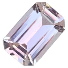 Tourmaline rose pâle naturelle non sertie de 1,10 carat en forme d'émeraude 