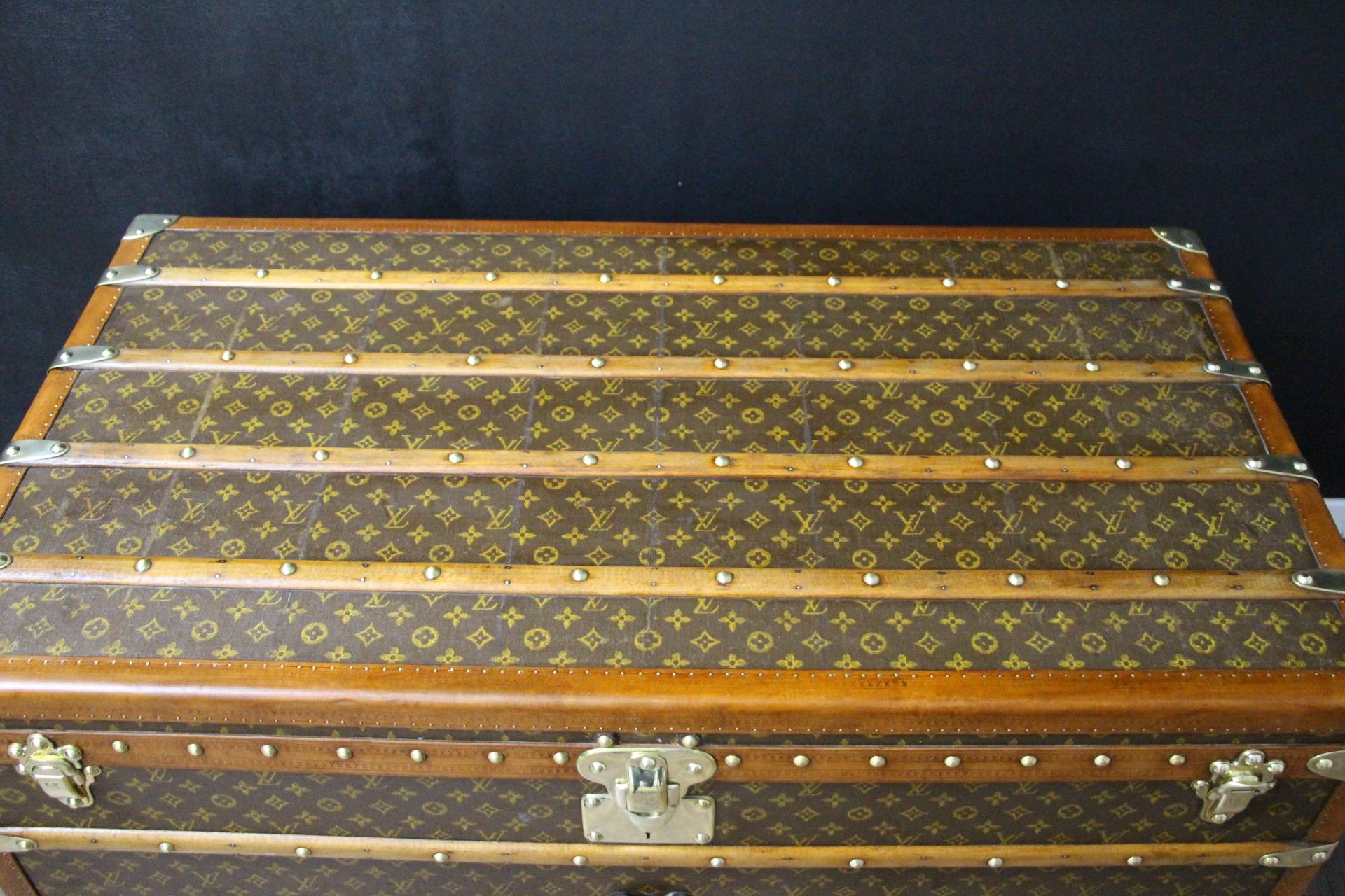 Louis Vuitton Trunk in Monogram, 110 cm Louis Vuitton Steamer Trunk 10