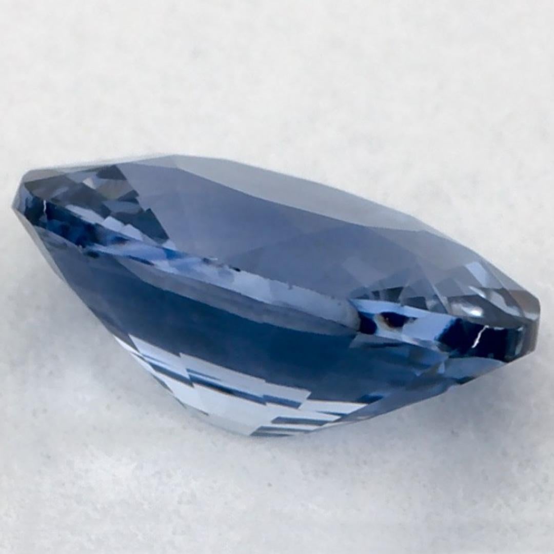 1.10 carati di zaffiro blu ovale sfuso in vendita 1
