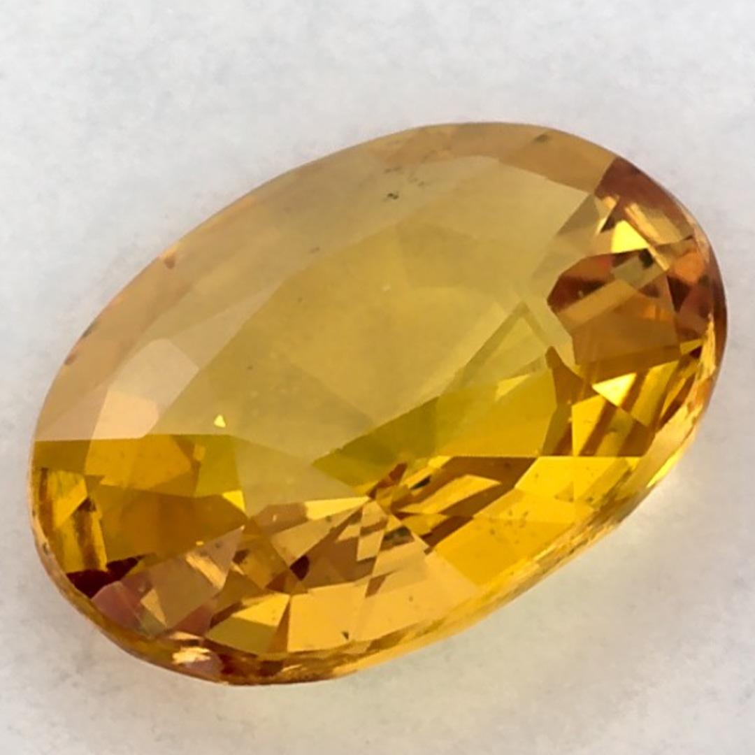 1.10 carati di zaffiro giallo ovale sfuso in vendita 3