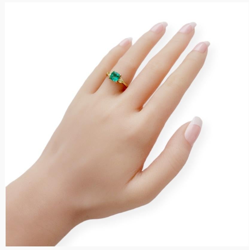 100% Authentic, 100% Customer Satisfaction 

Height: 6.8 mm

Width: 2 mm

Size: 6.5 ( Contact Us for Sizing)

Metal:18K Yellow Gold

Hallmarks: 18K

Total Weight: 3.2 Grams

Stone Type: 1.10 CT Zambian Emerald & 0.46 CT Diamonds

Condition: