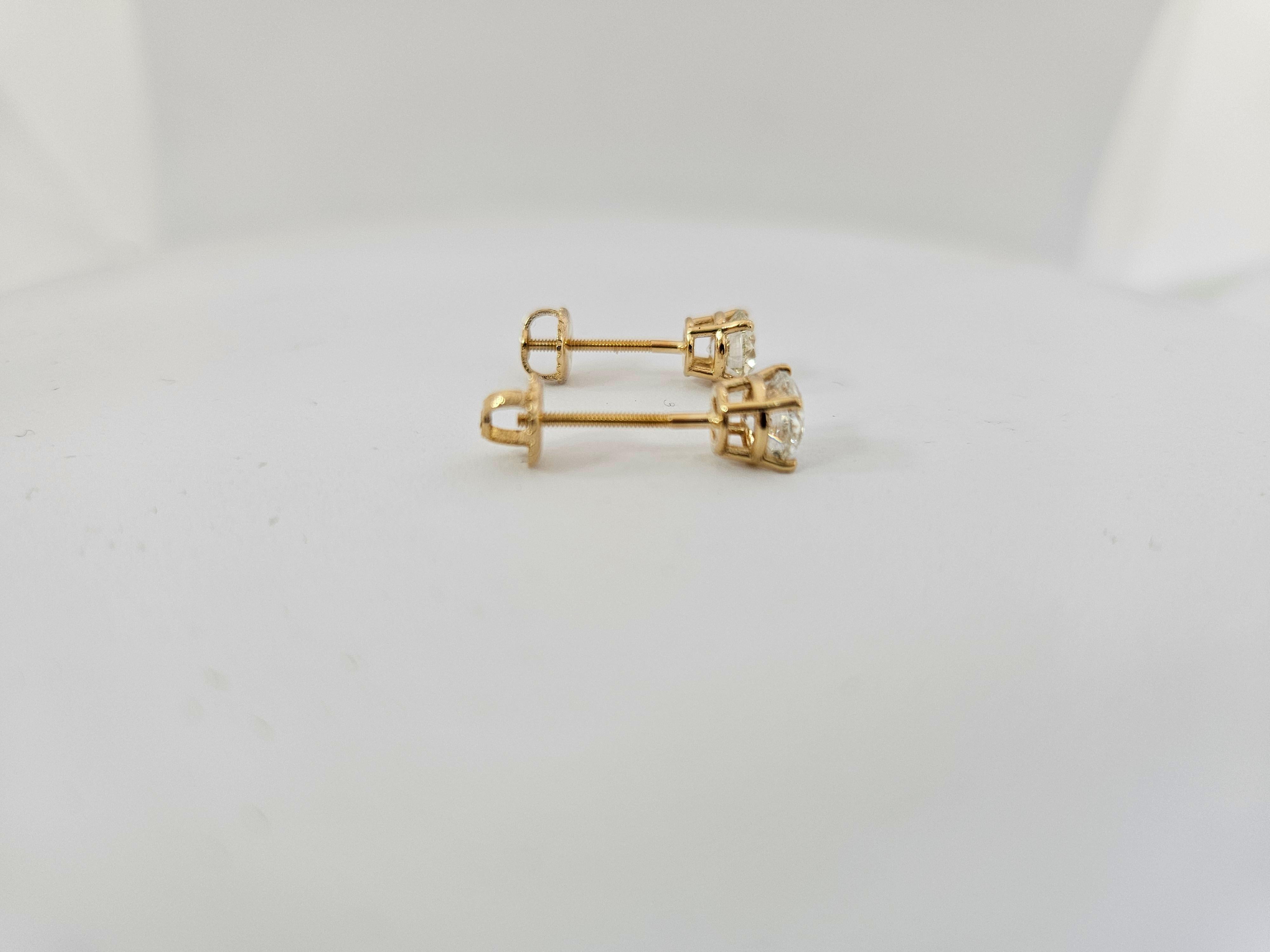1.10 Ctw Natural Diamond Round Sqrue back Studs 14K Yellow Gold For Sale 1