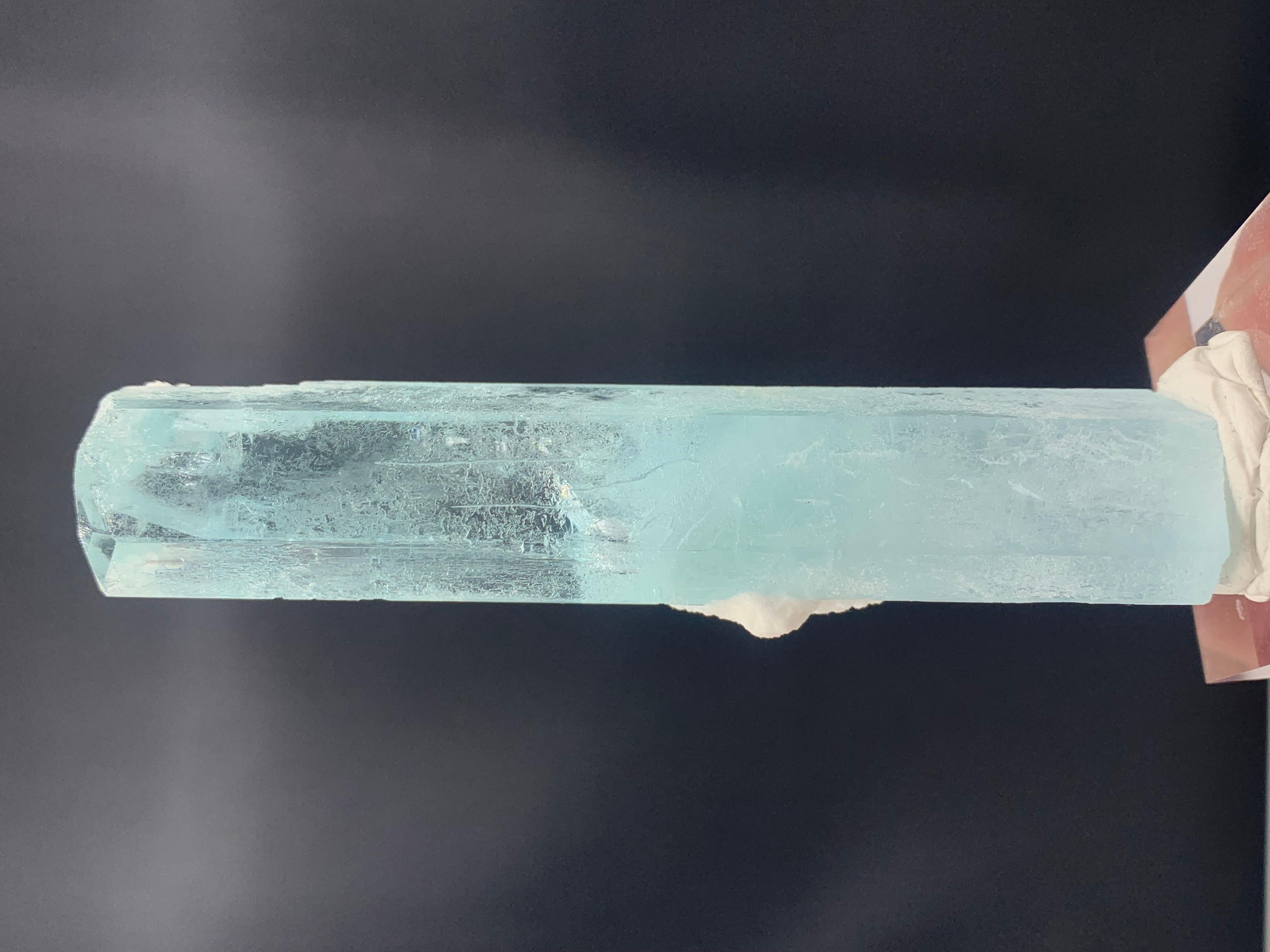 Other 110 Gram Glamorous Aquamarine Specimen from Nagar Valley Gilgit, Pakistan  For Sale