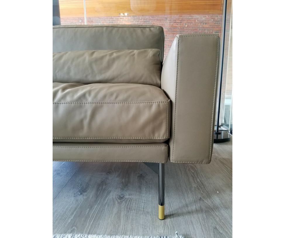 Vibieffe 110 Modern is an Italian designer modular sofa, available with completely removable covers in leather.

The sofa, designed by arch. Gianluigi Landoni, a renowned Italian interior designer, is entirely manufactured in Italy and produced