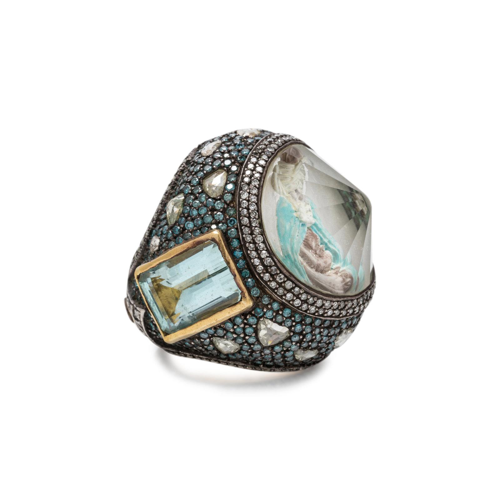 11.00 Carat Emerald 3.20 Carat Pear Shape Diamond 18K Yellow Gold Cocktail Ring For Sale 4