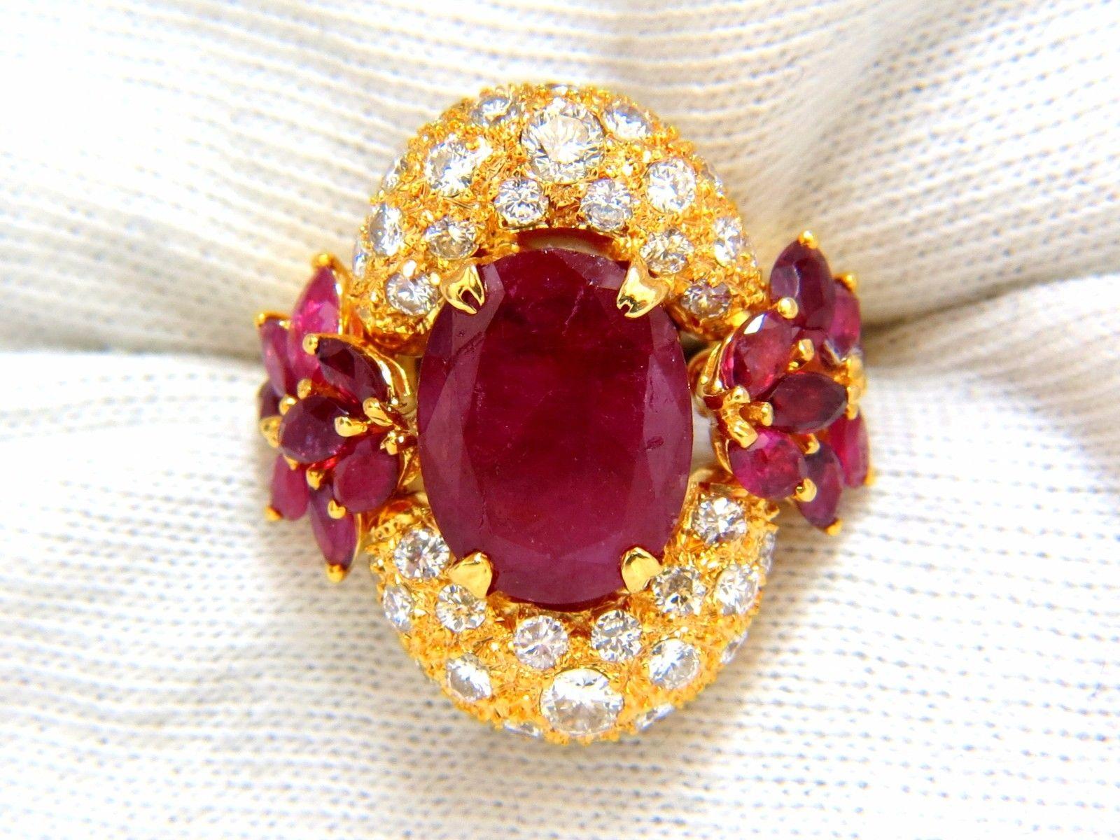 Women's or Men's 11.00 Carat Natural Oval Red Ruby Diamonds Cocktail Ring 14 Karat For Sale