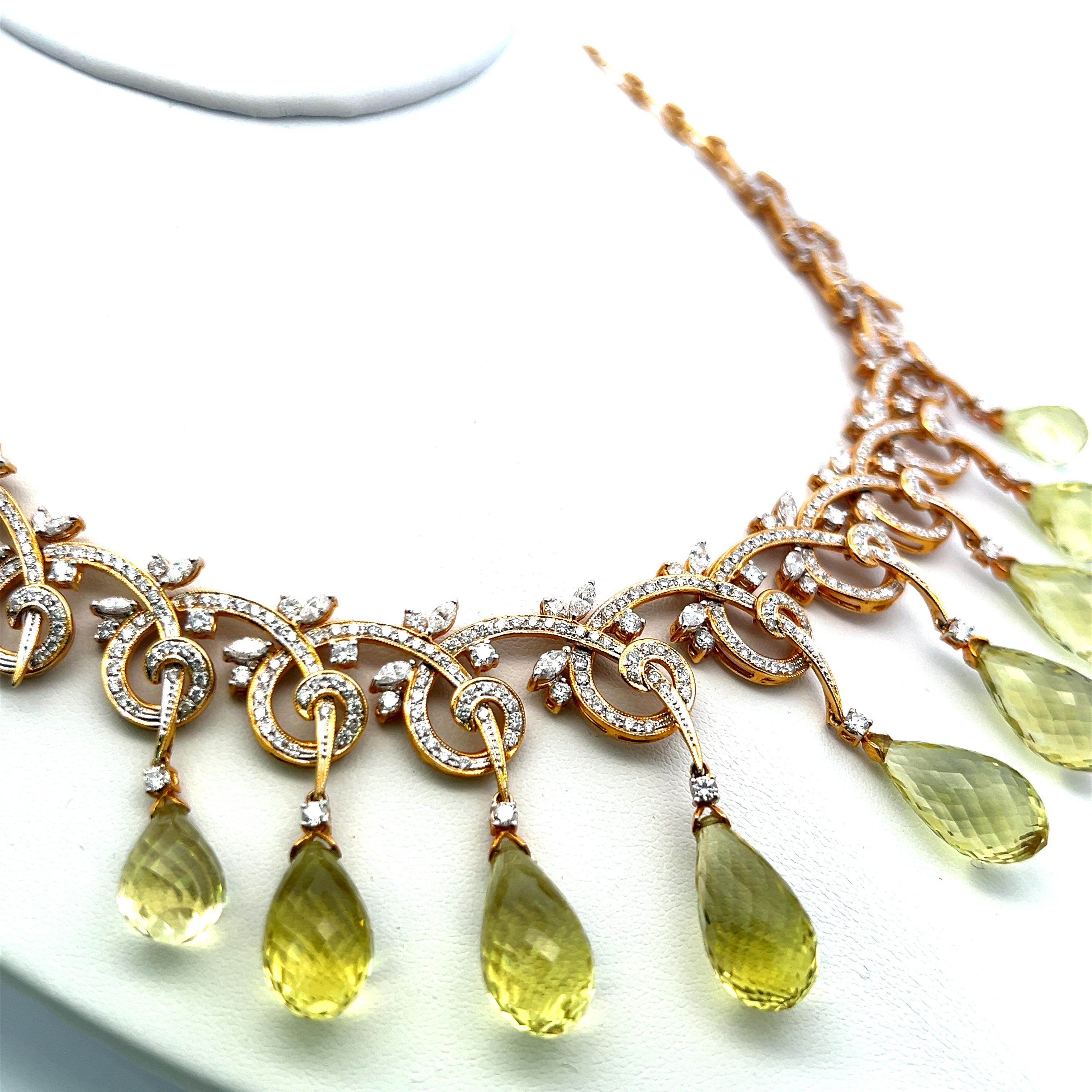 11.00 Carat Round Brilliant Diamond 18 Karat Yellow Gold Statement Necklace (Collier en or jaune 18 carats) Unisexe en vente