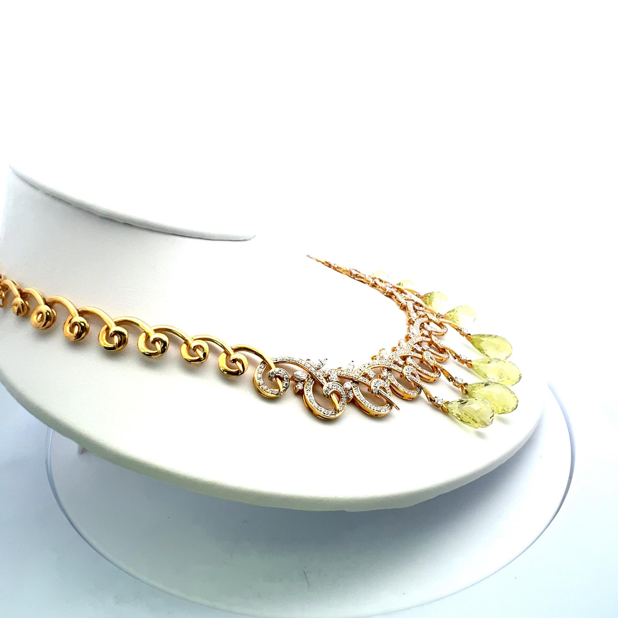 11.00 Carat Round Brilliant Diamond 18 Karat Yellow Gold Statement Necklace (Collier en or jaune 18 carats) en vente 1