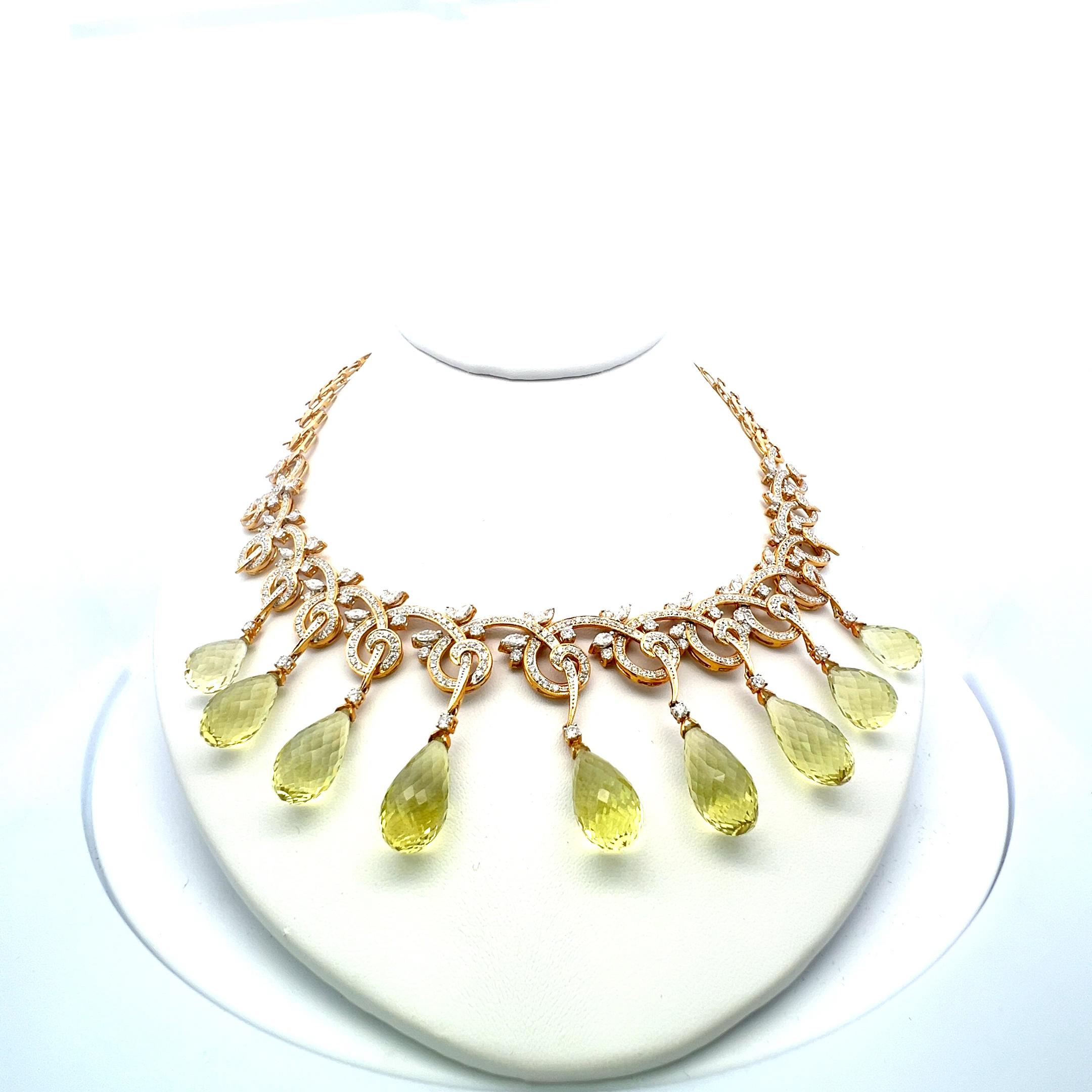 11.00 Carat Round Brilliant Diamond 18 Karat Yellow Gold Statement Necklace (Collier en or jaune 18 carats) en vente 3