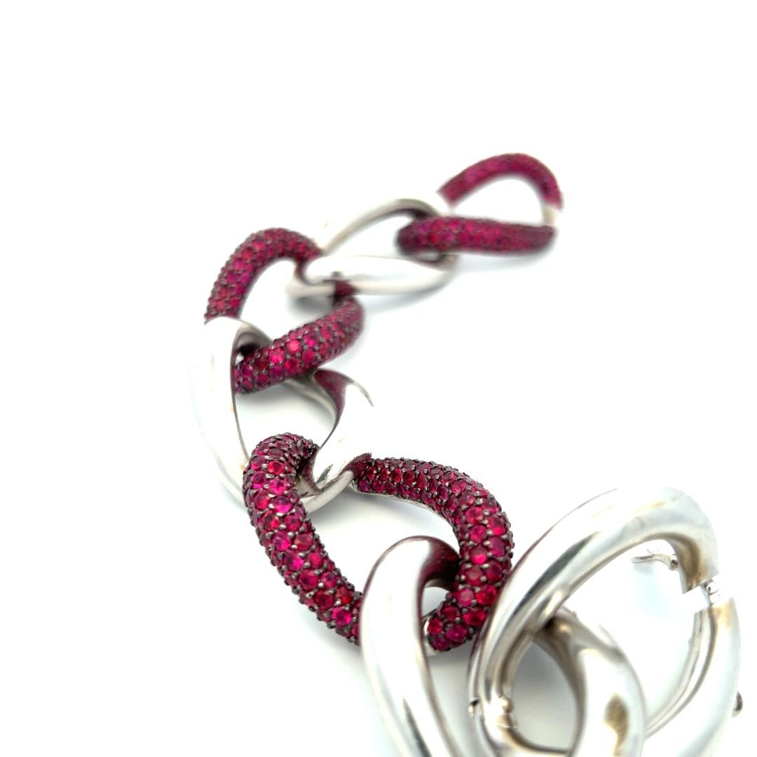 Rubino rotondo da 11,00 carati 107,20 grammi Bracciale A Link in oro bianco 18 carati in vendita 1