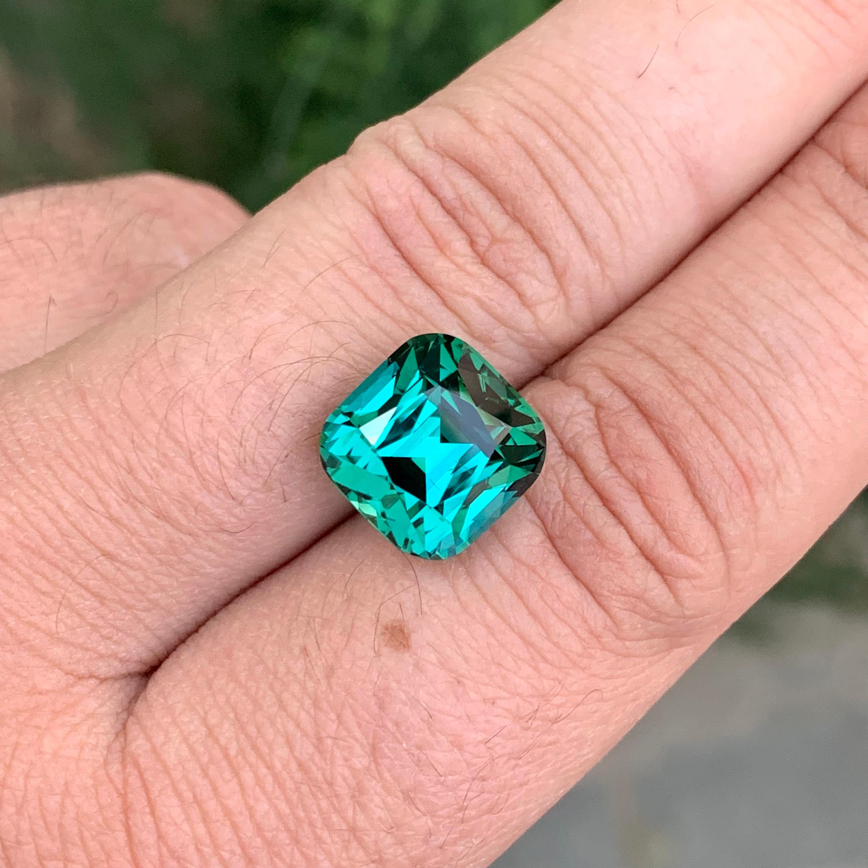 11.00 Carat Top Quality Natural Loose Green Blue Tourmaline loupe Clean For Sale 6