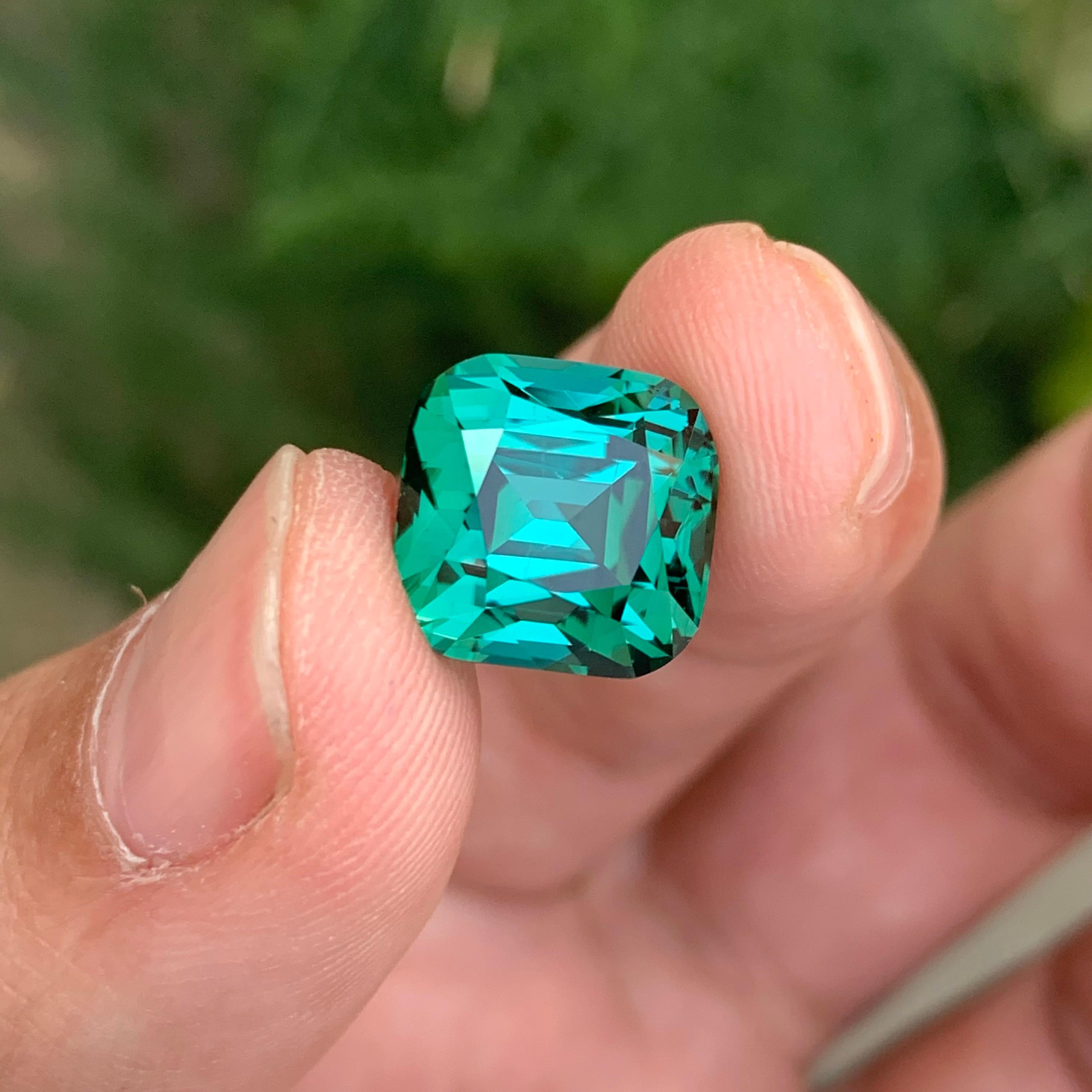 Cushion Cut 11.00 Carat Top Quality Natural Loose Green Blue Tourmaline loupe Clean For Sale