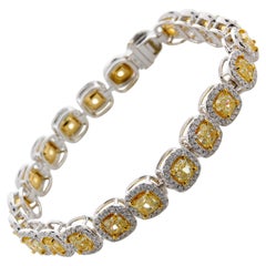 11.01 Carat Cushion Cut Fancy Yellow VS2 Diamond Tennis Bracelet 18 Karat Gold