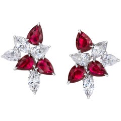Pendiente racimo de rubíes y diamantes en forma de pera de 11.01 quilates