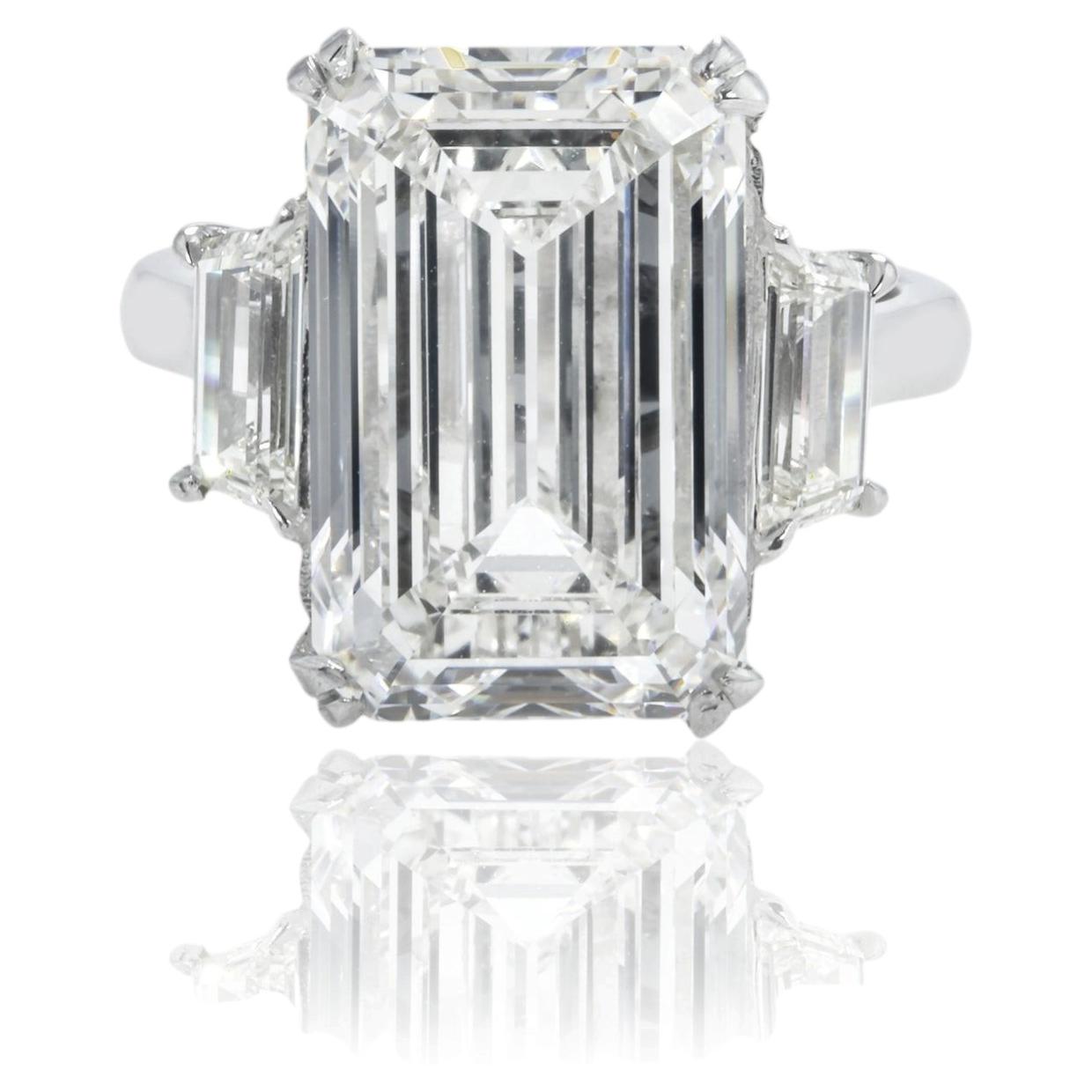 11.03 Carat Emerald Diamond Ring 18K Gold Unparalleled Brilliance For Sale