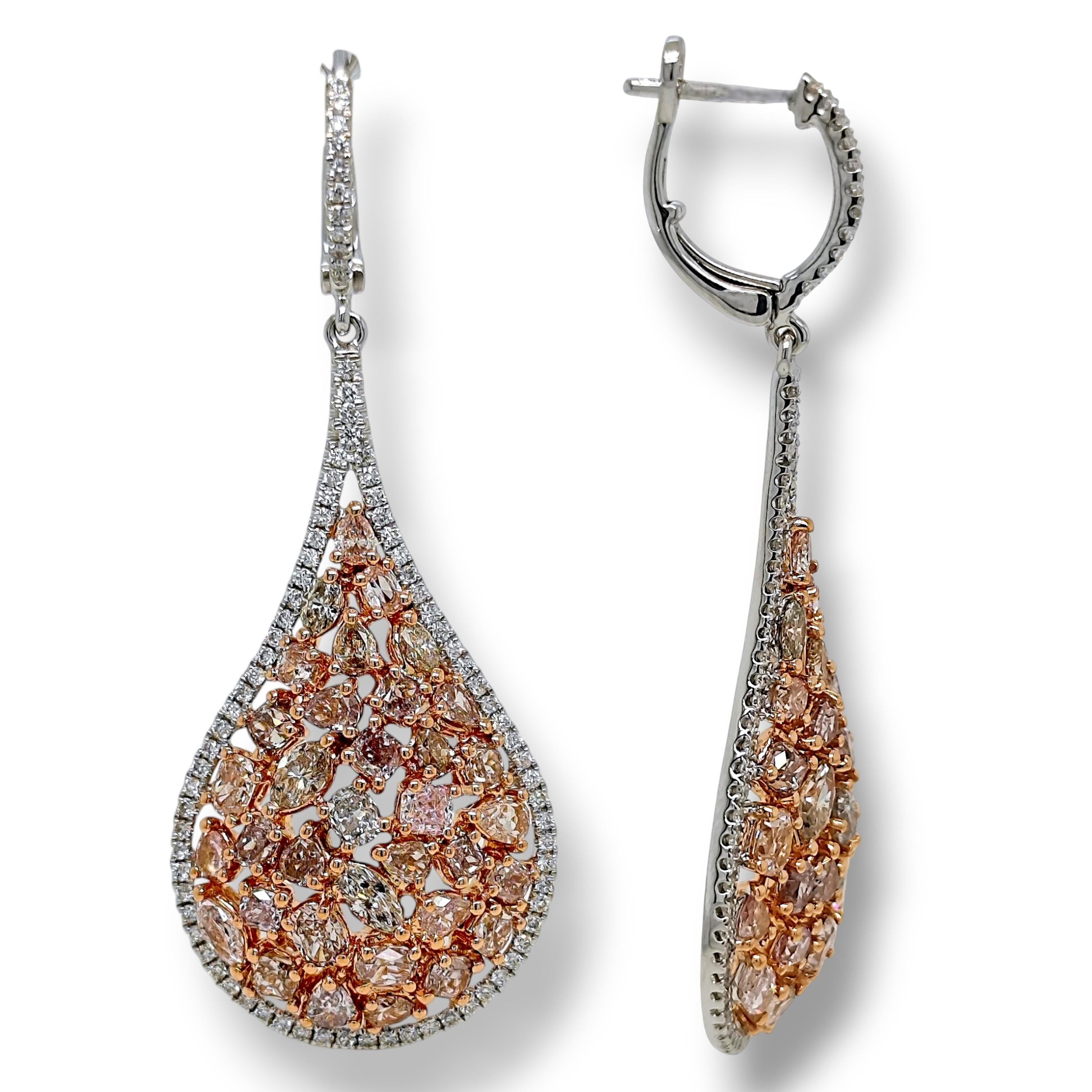 Orecchini in oro bianco con diamanti rotondi e rosa fantasia da 6,37 carati In condizioni Nuovo in vendita a New York, NY