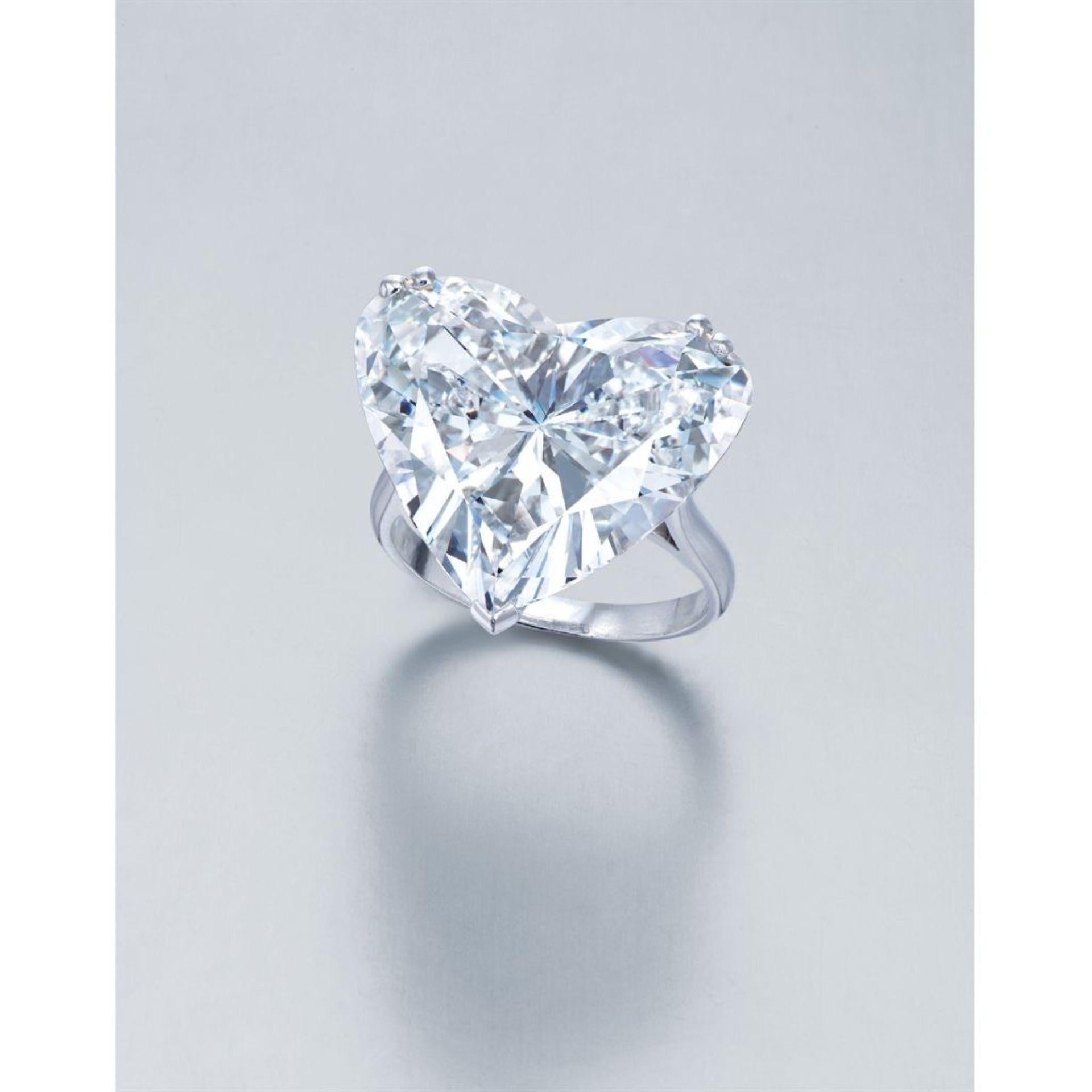 Modern 11.03-Carat Heart-Shaped Diamond Ring  E Color  VS2 Clarity For Sale