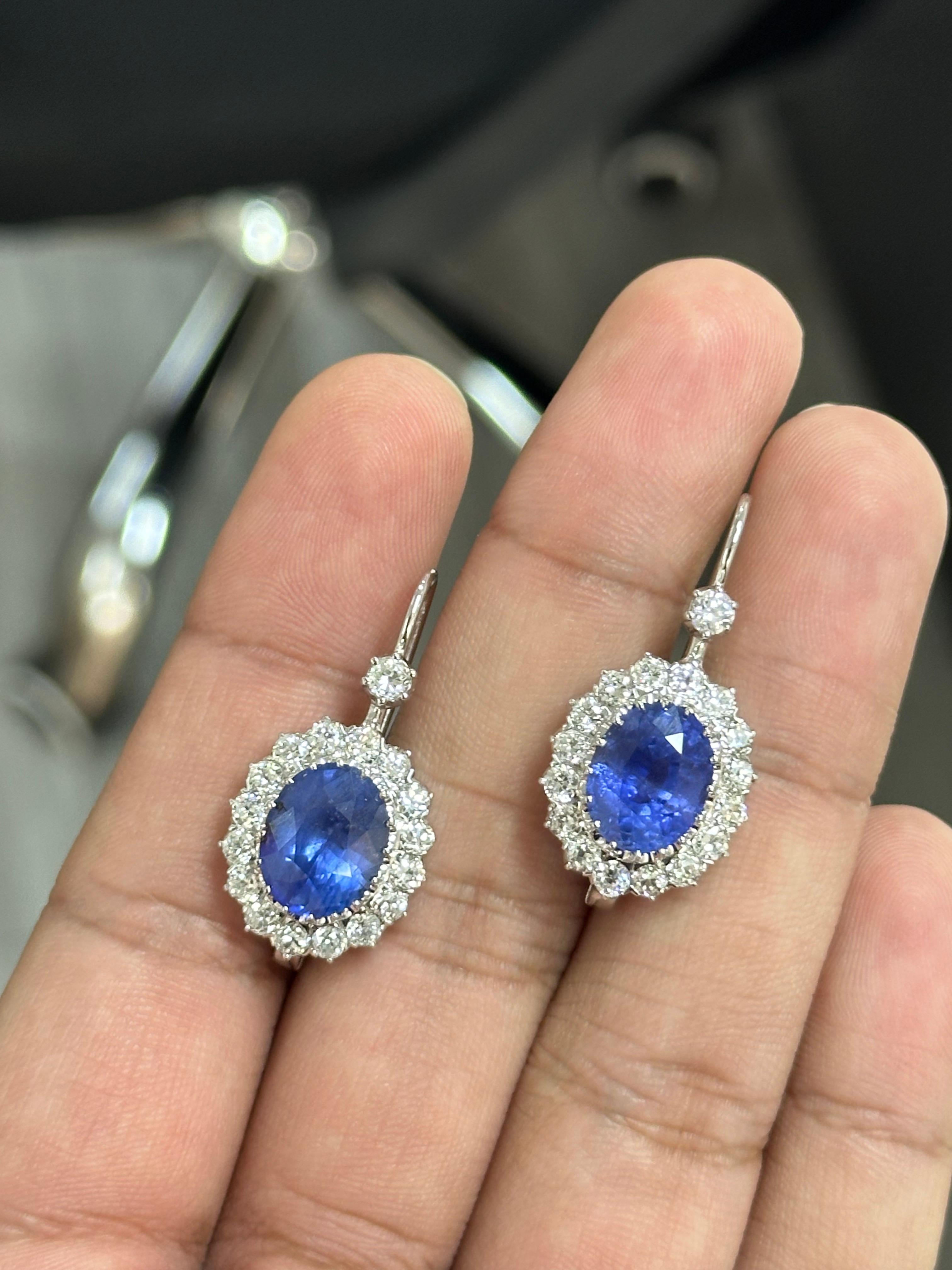 Taille ronde Boucles d'oreilles saphir 11,03 carats en or blanc 18 carats en vente