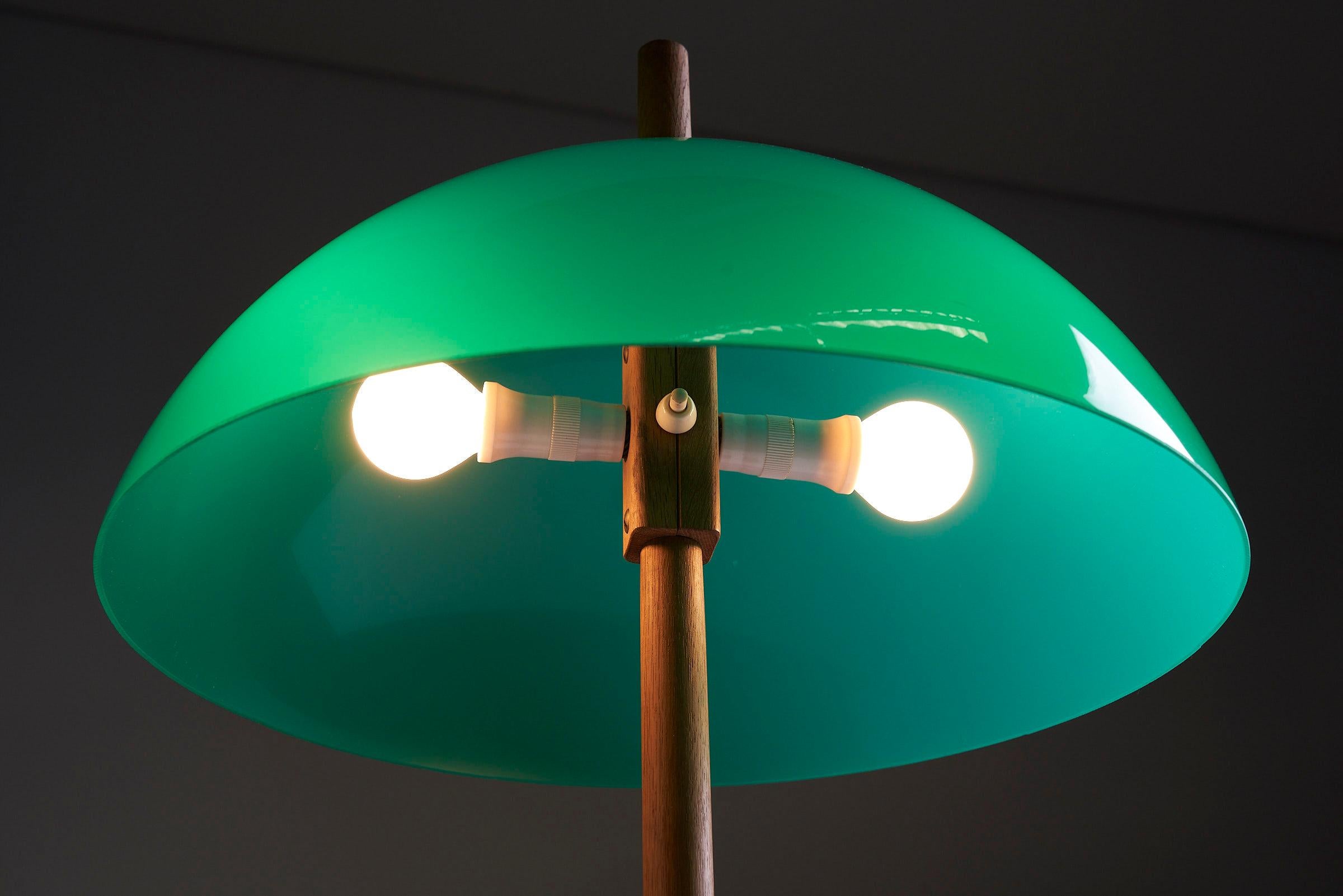 La lampe de bureau 1103 de Luxus Suède Bon état - En vente à Mortsel, BE