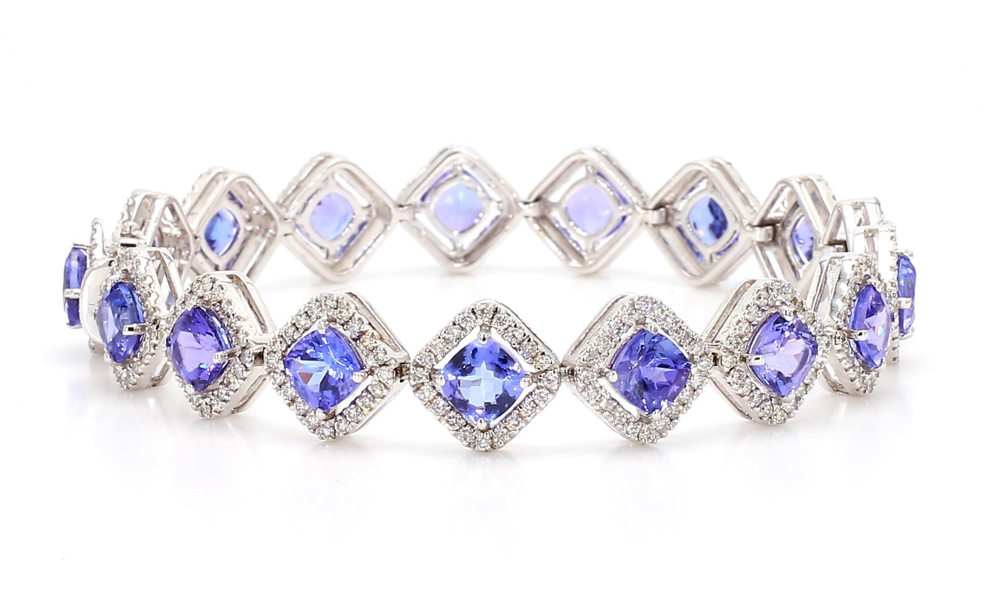Modern 11.04 Carat Tanzanite and Diamond Bracelet in 18K Gold For Sale