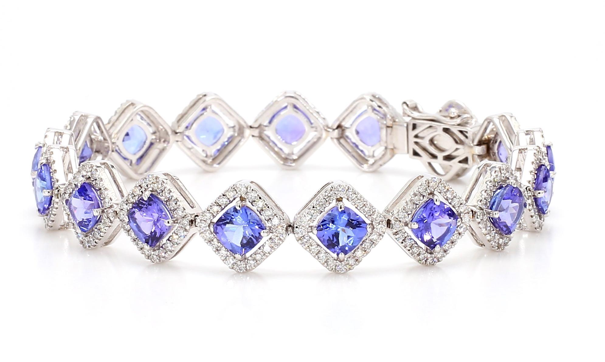 Women's or Men's 11.04 Carat Tanzanite and Diamond Bracelet in 18K Gold For Sale