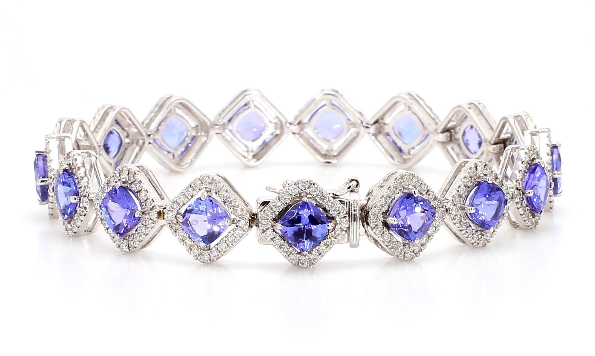 11.04 Carat Tanzanite and Diamond Bracelet in 18K Gold For Sale 3