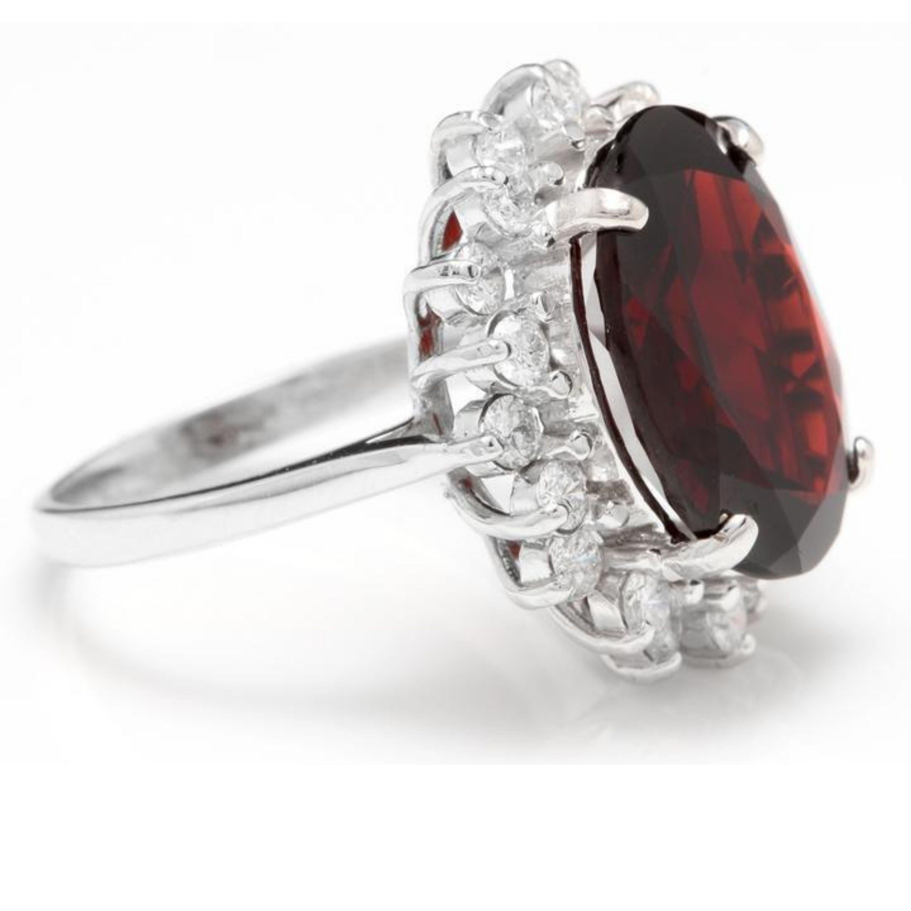 Mixed Cut 11.05 Carat Impressive Red Garnet and Natural Diamond 14 Karat White Gold Ring For Sale