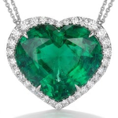 11.06 Carat Colombian Heart Shape Emerald Diamond Pendant Necklace
