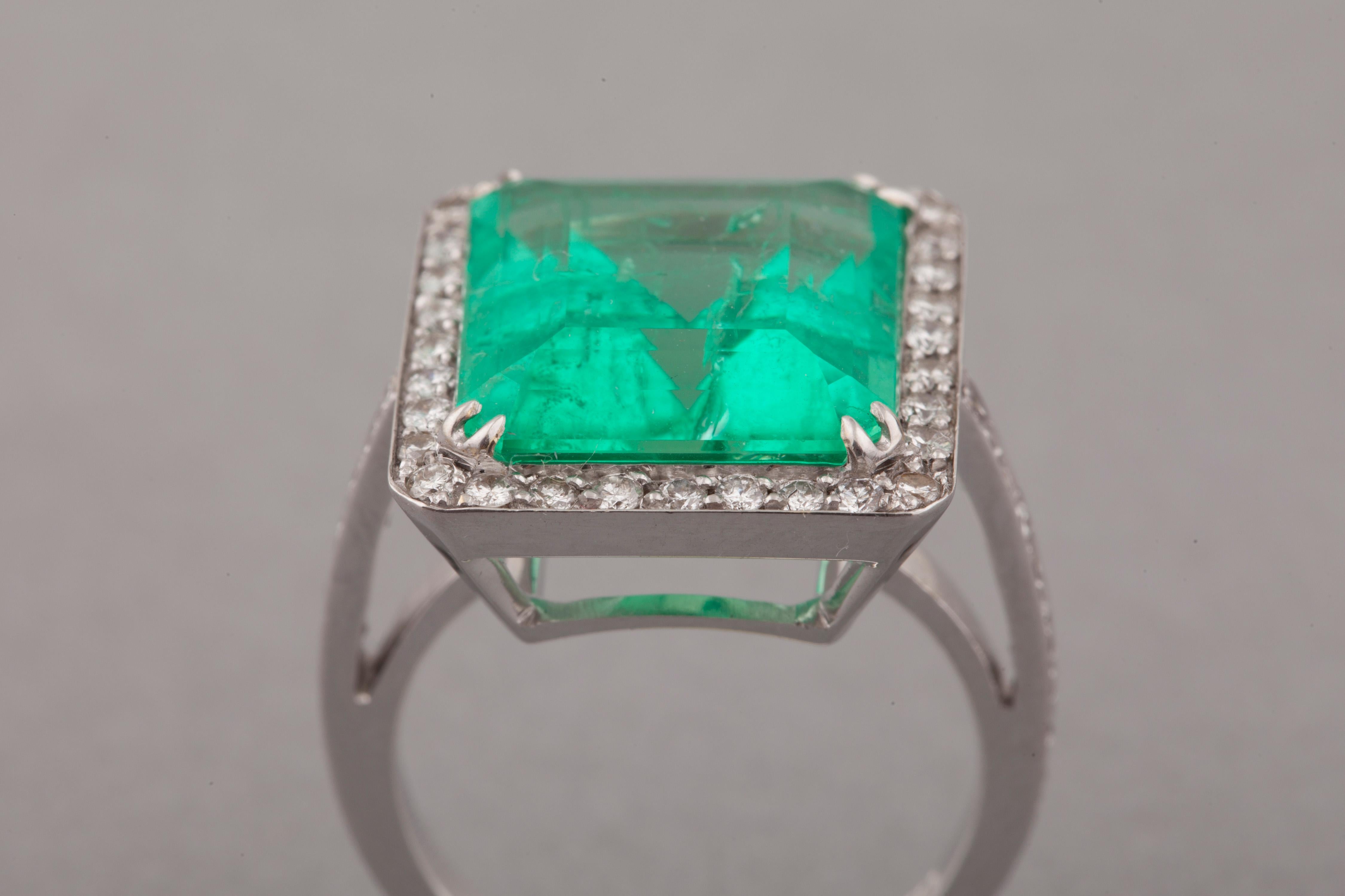 11.06 Carat French Emerald Ring 3