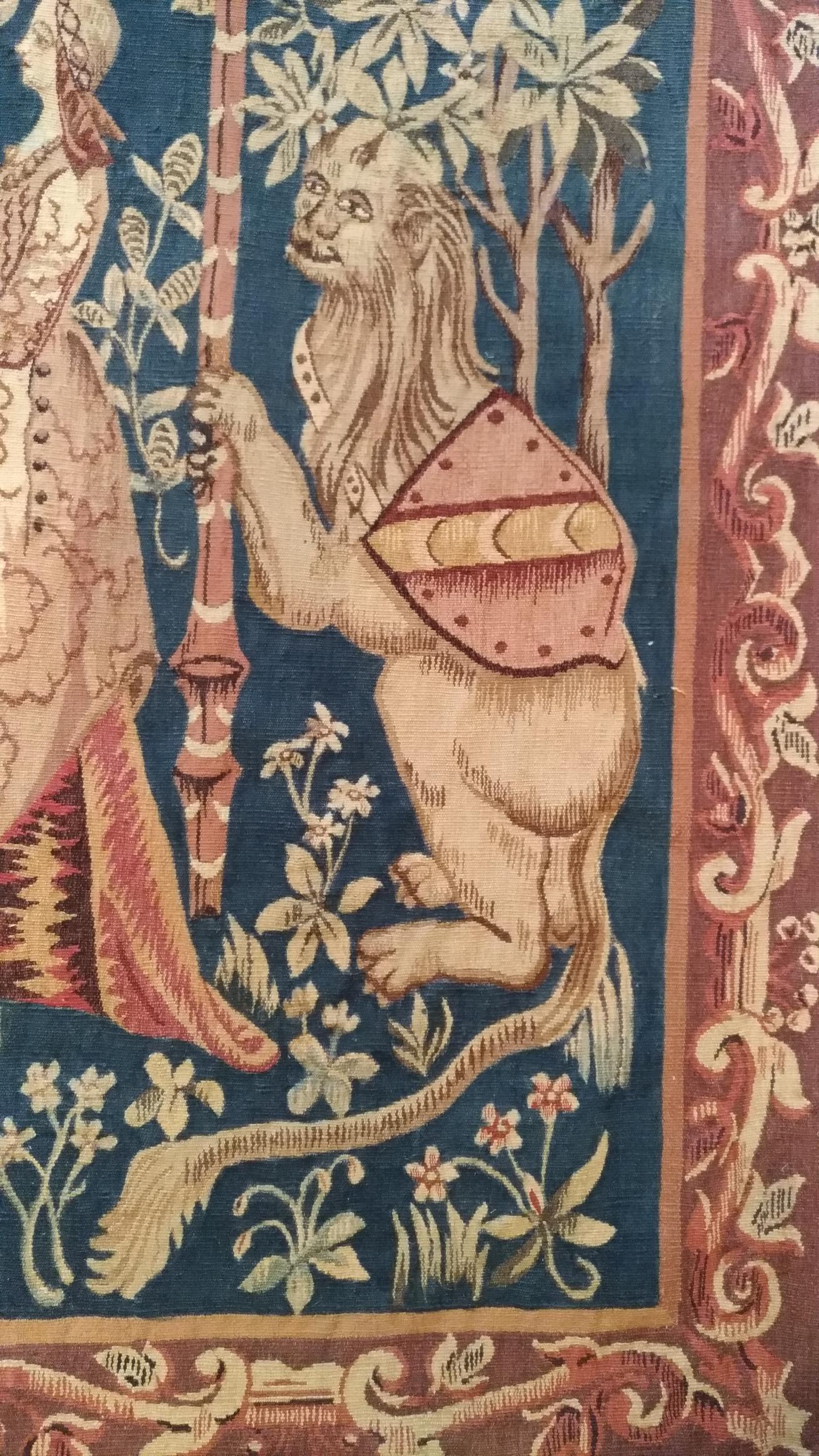  1107 - Aubusson-Wandteppich, 19. Jahrhundert, Lady with the Unicorn  im Zustand „Hervorragend“ im Angebot in Paris, FR