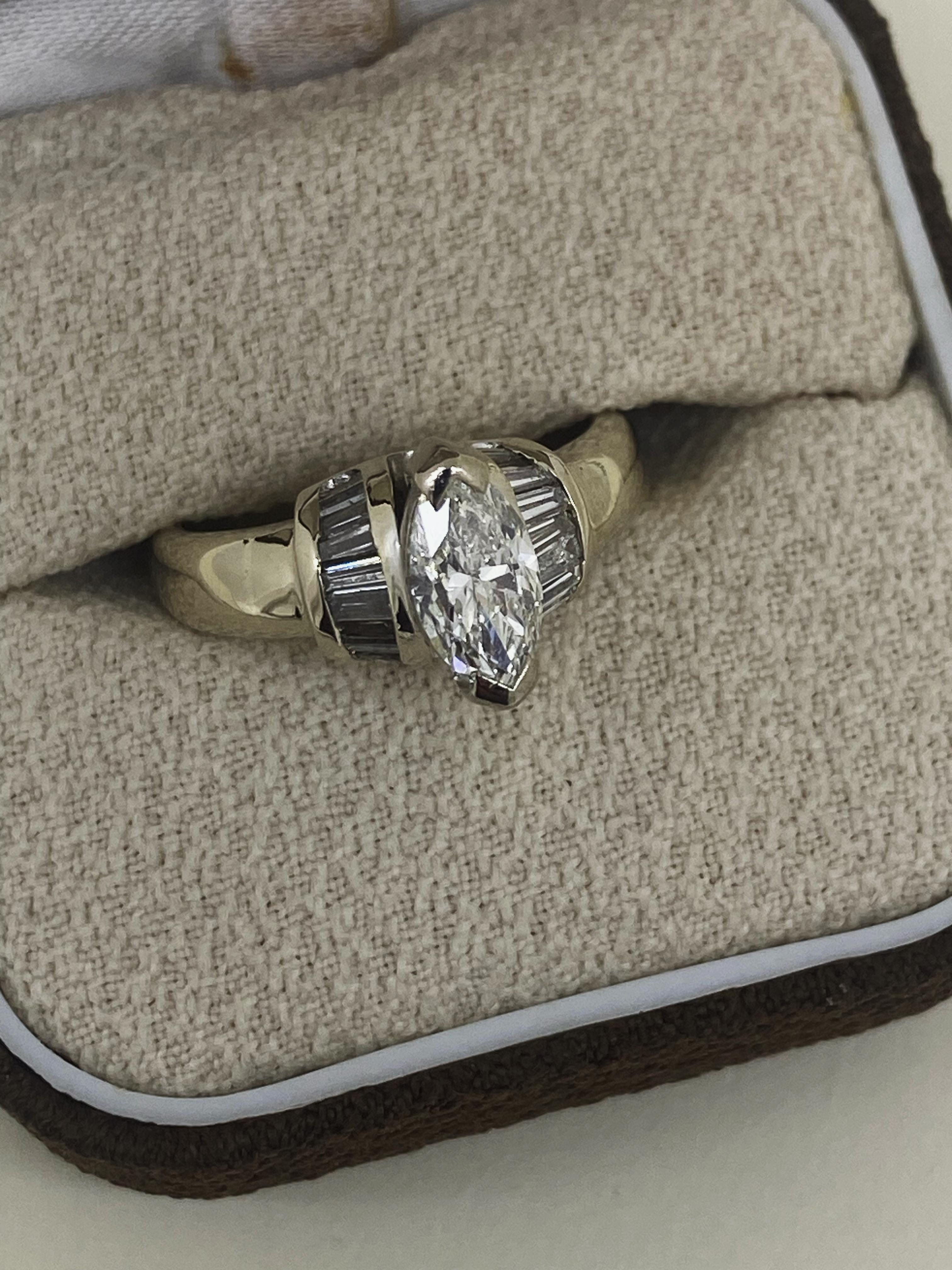 1.10ct Marquise & Baguette Cut Diamond Solitaire with Accents Ring in 18K Gold For Sale 2