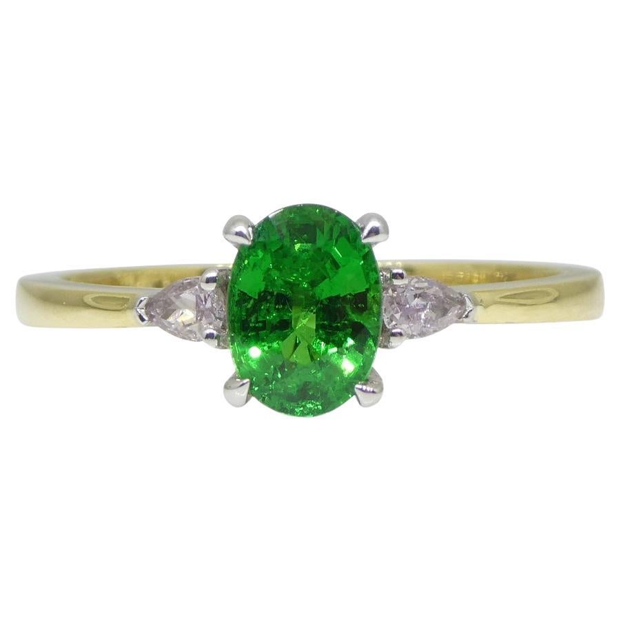 Contemporary 1.10ct Tsavorite Garnet & Pink Diamond Ring set in 18k Yellow and White Gold For Sale