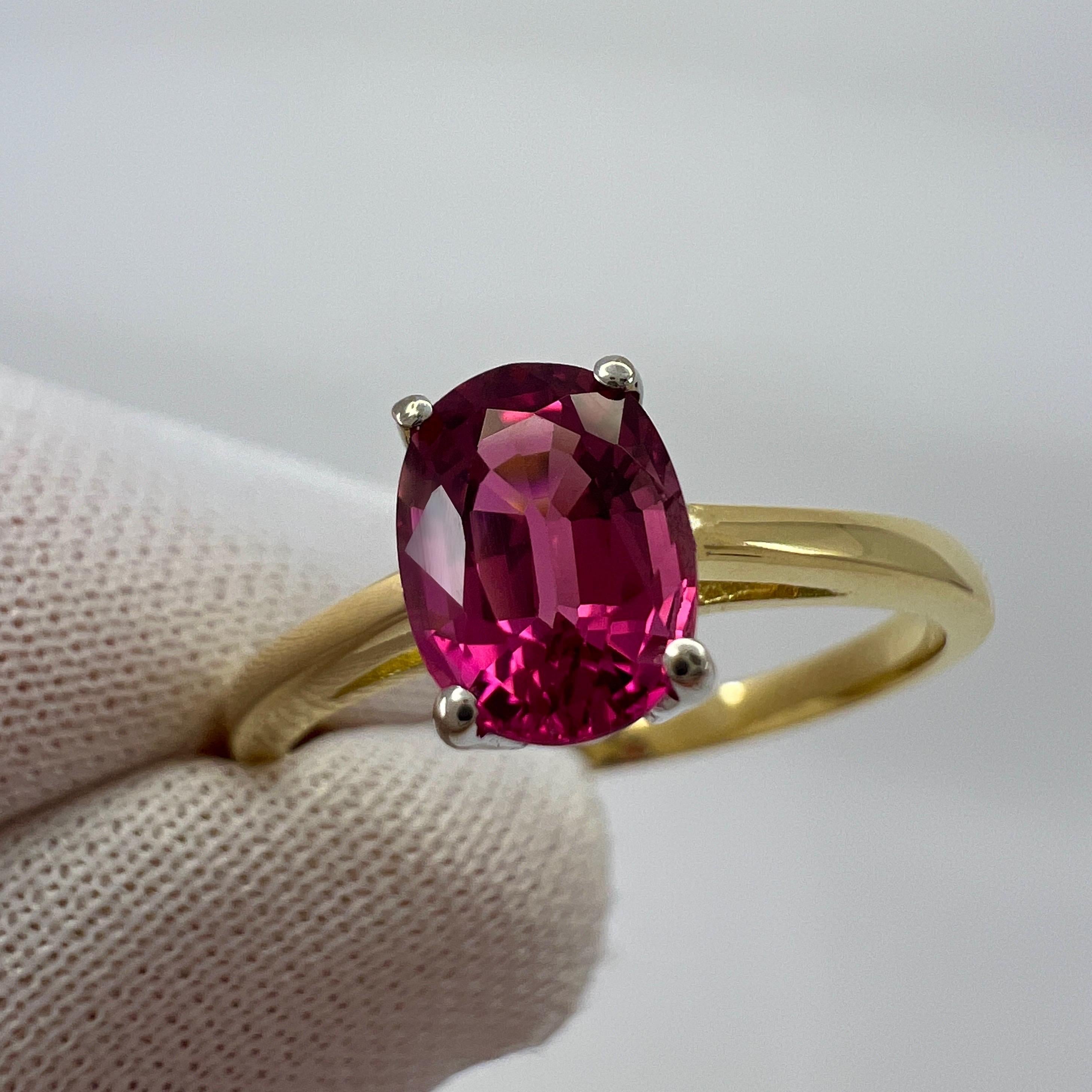 1.10ct Vivid Pink Purple Rubellite Tourmaline Oval Cut 18k Gold Solitaire Ring For Sale 1