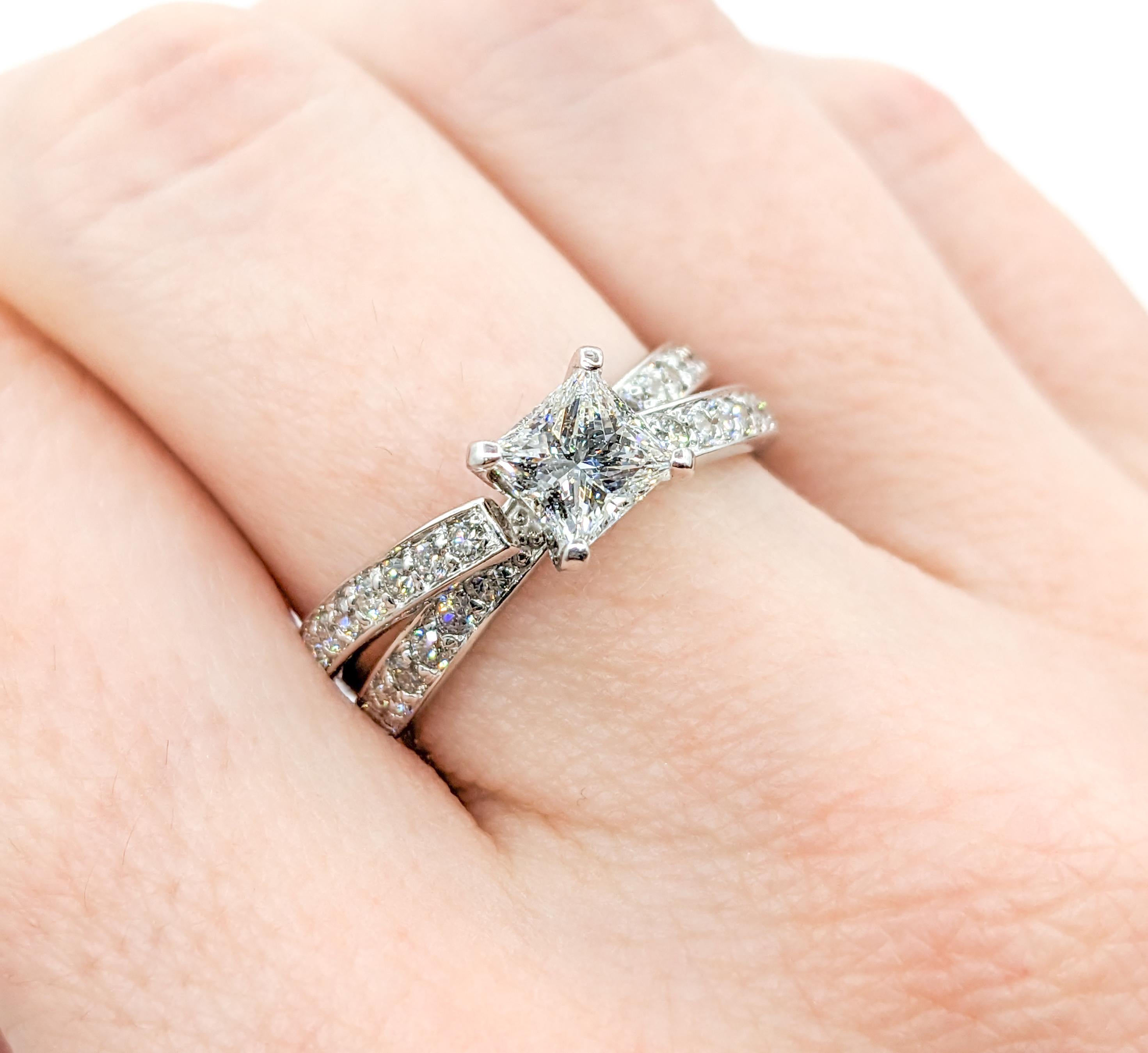 1.10ctw Diamond Engagement Ring In White Gold In Excellent Condition For Sale In Bloomington, MN