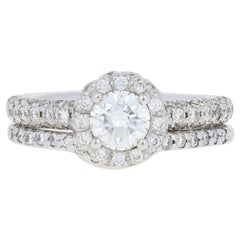 1.10 Carat Round Brilliant Diamond Ring and Wedding Band, 14 Karat Gold Halo