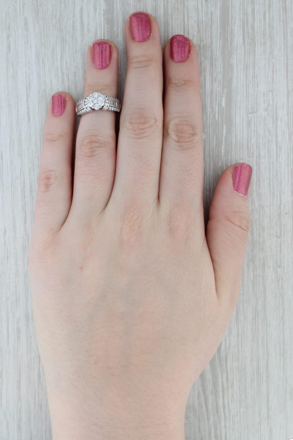 Bague de fiançailles en or blanc 14 carats avec diamant rond de 1,10 carat, taille 5,5 en vente 3