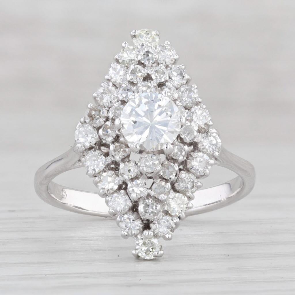 Femenino o masculino 1.10ctw Diamante Redondo Marquesa Halo Anillo Oro Blanco 18k Tamaño 7 Compromiso en venta