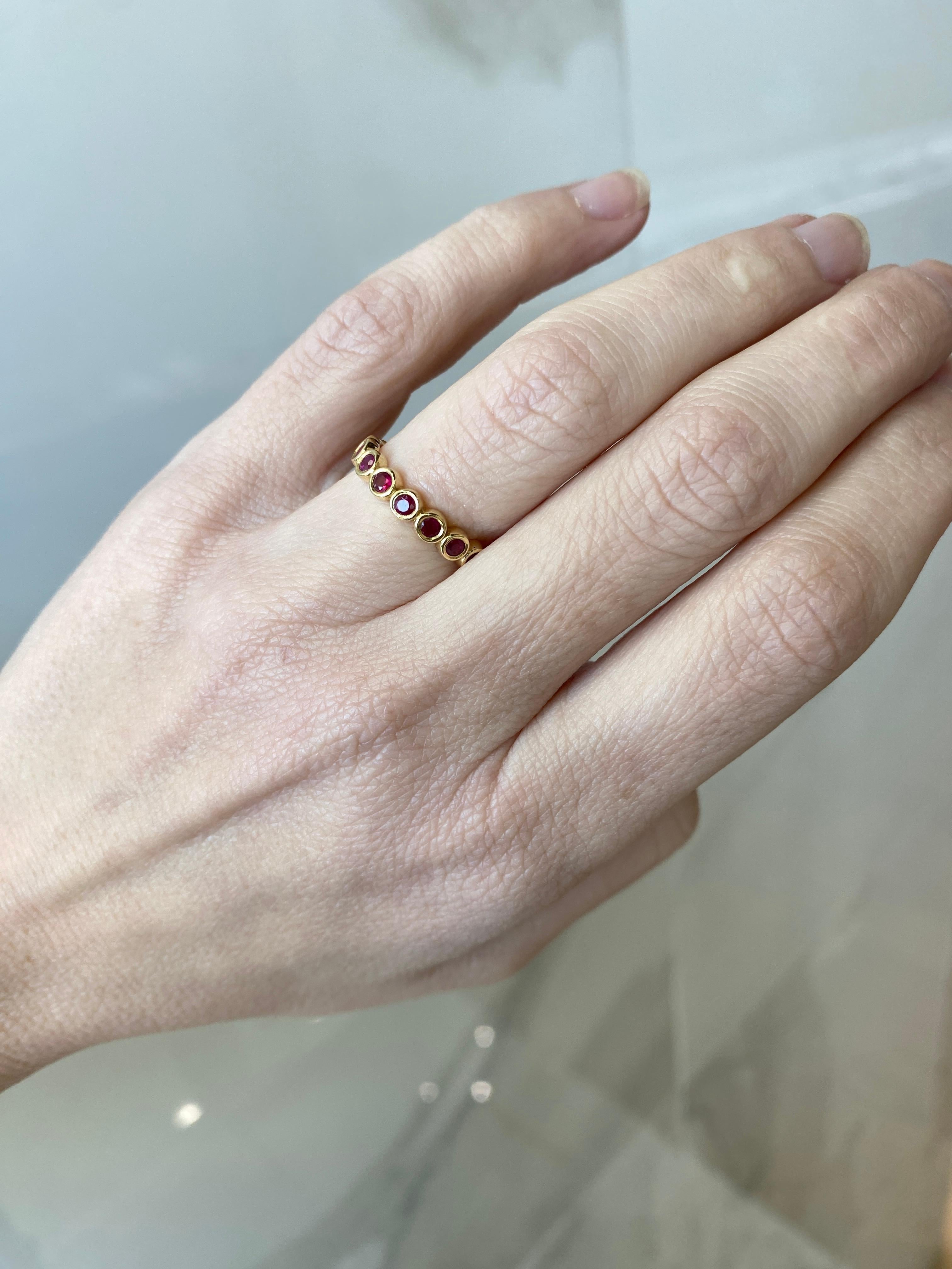 Bracelet éternel en or jaune 14k serti d'un rubis rond de 1,10ctw en vente 11