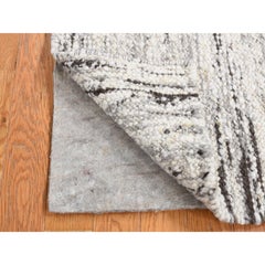 1'10"x1'10" Ivory, 100% Wool, Hand Knotted, Thick Chunky Texture, Square Rug
