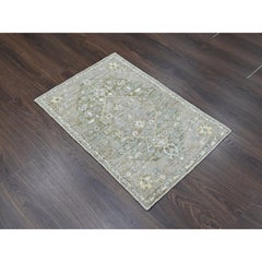 1'10"x2'10" Gray-Green Hand Knotted Oushak Sample Cropped Low Pure Wool Mat Rug