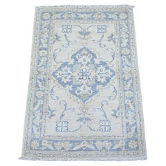 1'10"x3'  Blanco, Lana Pura, Blanco Lavado, Anudada a Mano, Alfombra Oriental Mate